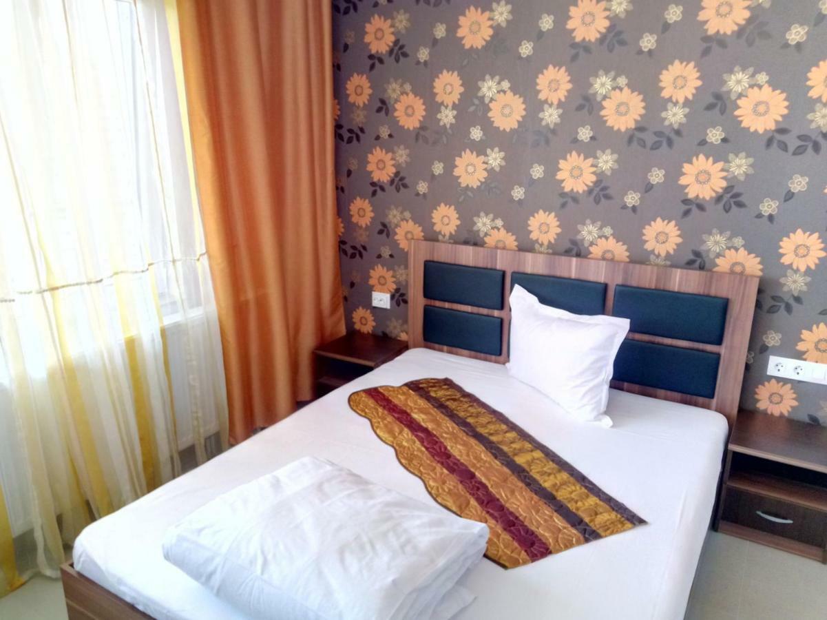Camere De Inchiriat Carpati Hunedoara Dış mekan fotoğraf