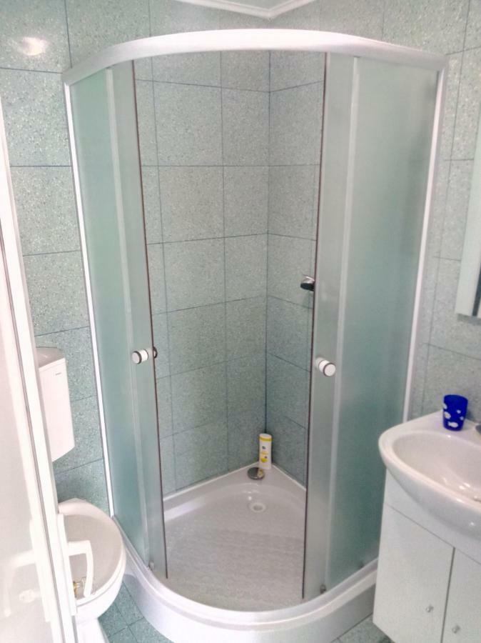 Camere De Inchiriat Carpati Hunedoara Dış mekan fotoğraf